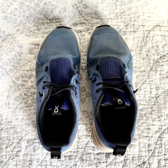 4 Boys Youth On Clouds Athletic Tennis Shoes - Picture 2 of 8